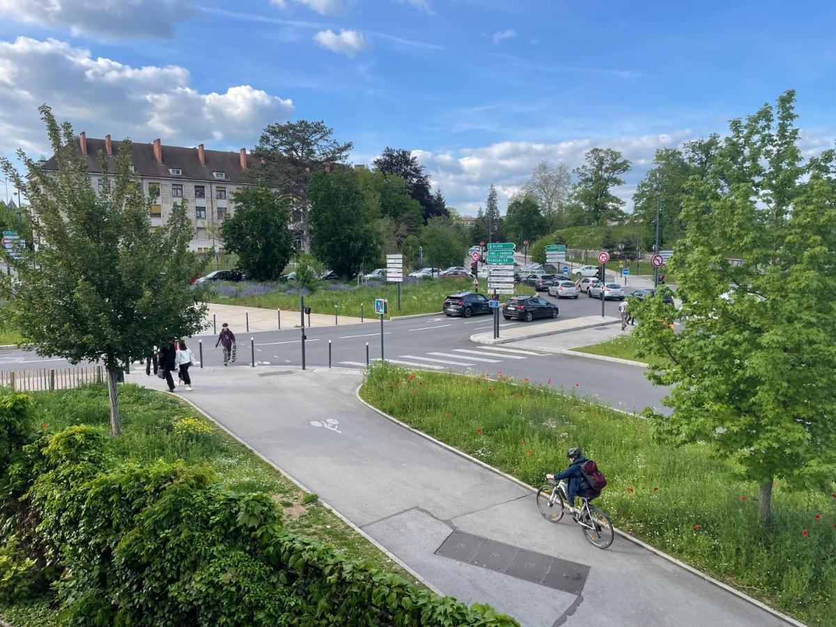 Situe A 5 Minutes De La Gare Apartman Besançon Kültér fotó