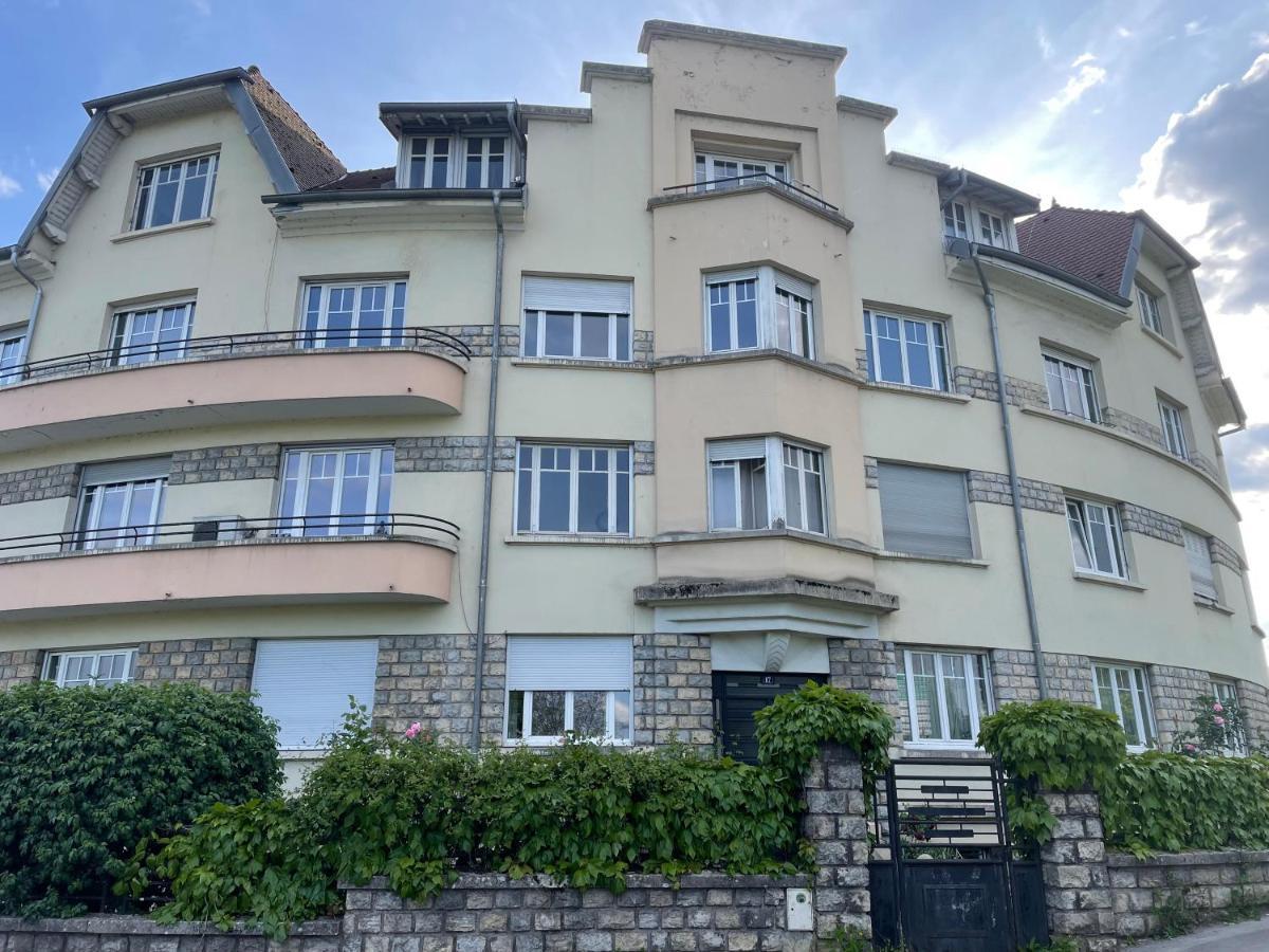 Situe A 5 Minutes De La Gare Apartman Besançon Kültér fotó