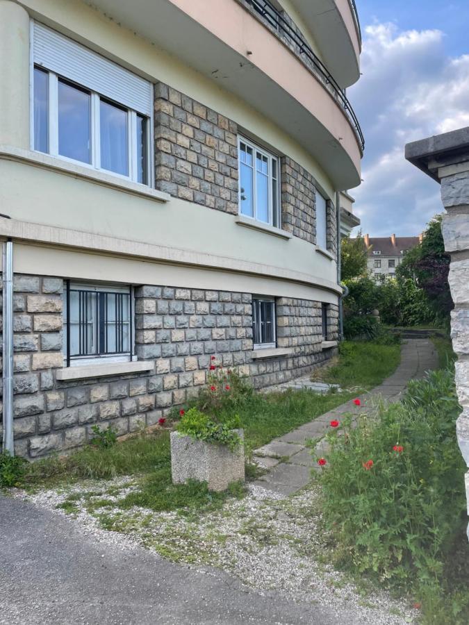 Situe A 5 Minutes De La Gare Apartman Besançon Kültér fotó